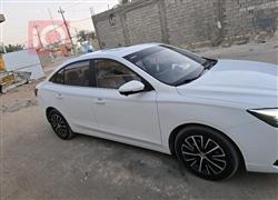 ئێم جی 5
